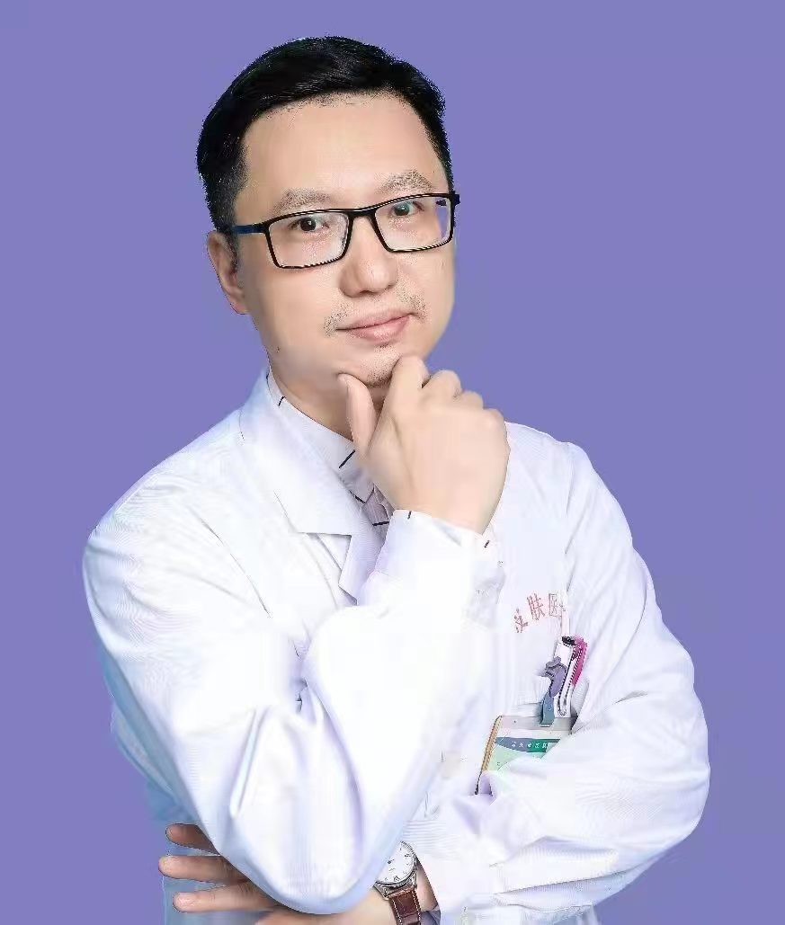 杨易.jpg